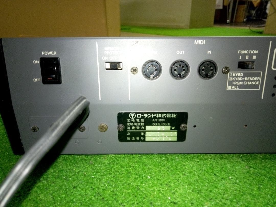 Roland JUNO-106 　シンセサイザー