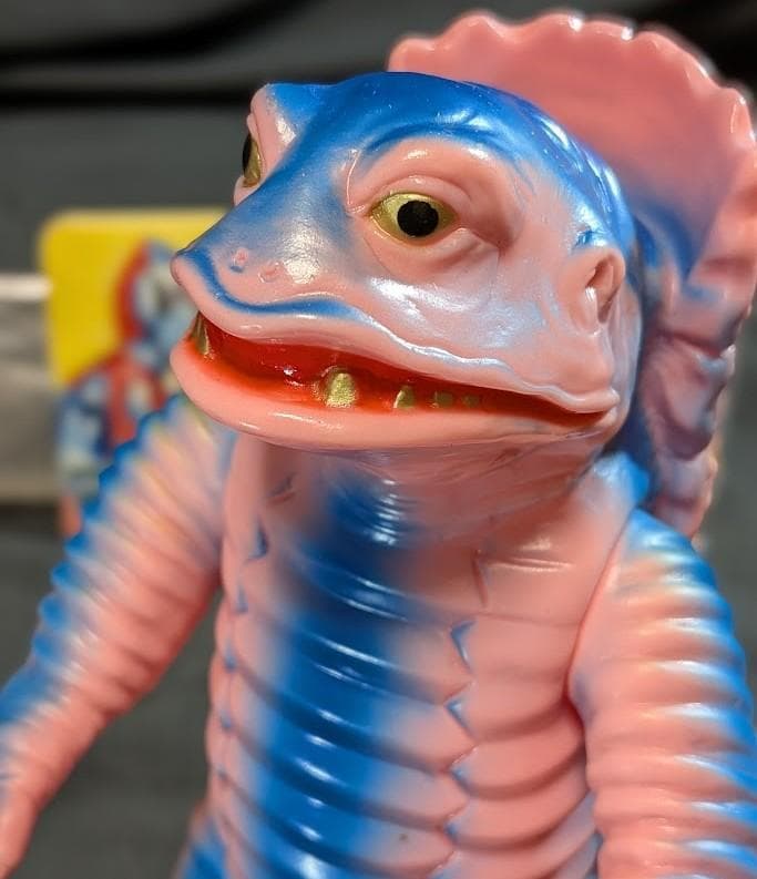 ケムラー「ウルトラマン」登場怪獣（ブルマァク復刻）ヘッダー付ソフビフィギュア