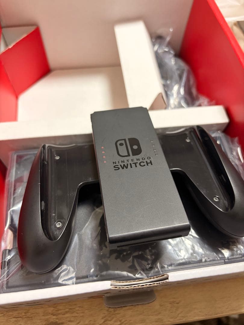 Nintendo Switch 本体 青/赤 バッテリー強化版6日夜発送