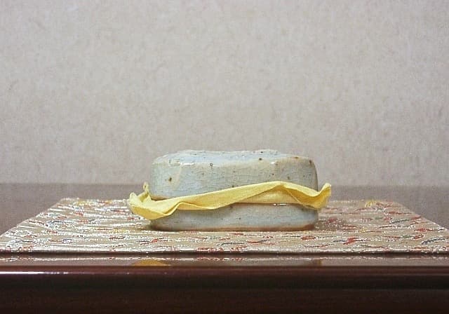 能穴焼　林茂松作　辰　香合　無傷　共箱　古物。