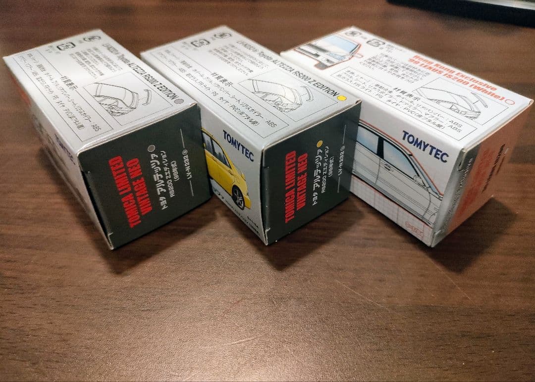 トミカリミテッドヴィンテージ アルテッツァ2台 & レクサス