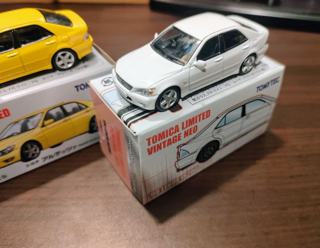 トミカリミテッドヴィンテージ アルテッツァ2台 & レクサス