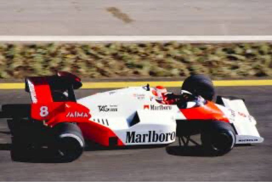 （貴重）F1 McLaren MP4/8 ニキラウダ直筆サイン入1/43