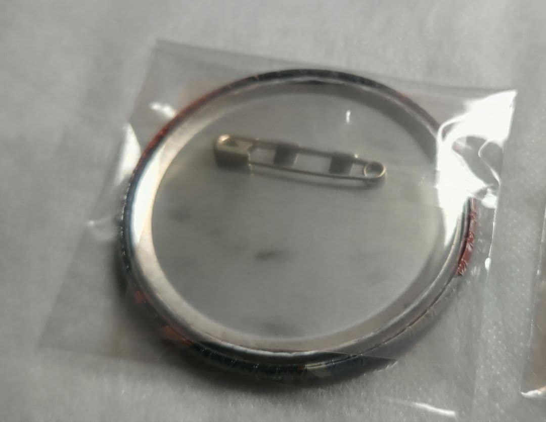 ワンピース　ONEPIECE　ロー　缶バッジ