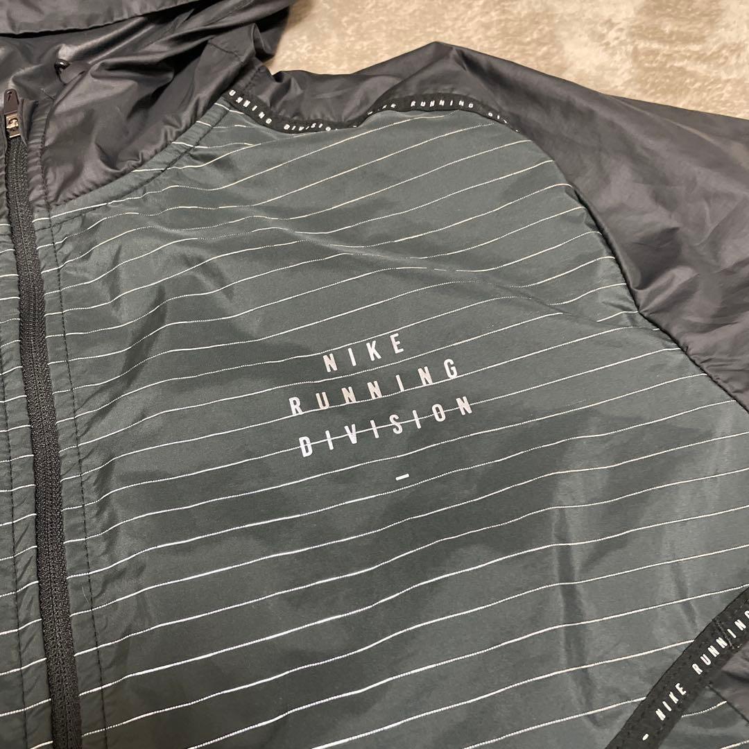 美品NIKEナイキStorm-FITランディビジョンフラッシュジャケット2XL