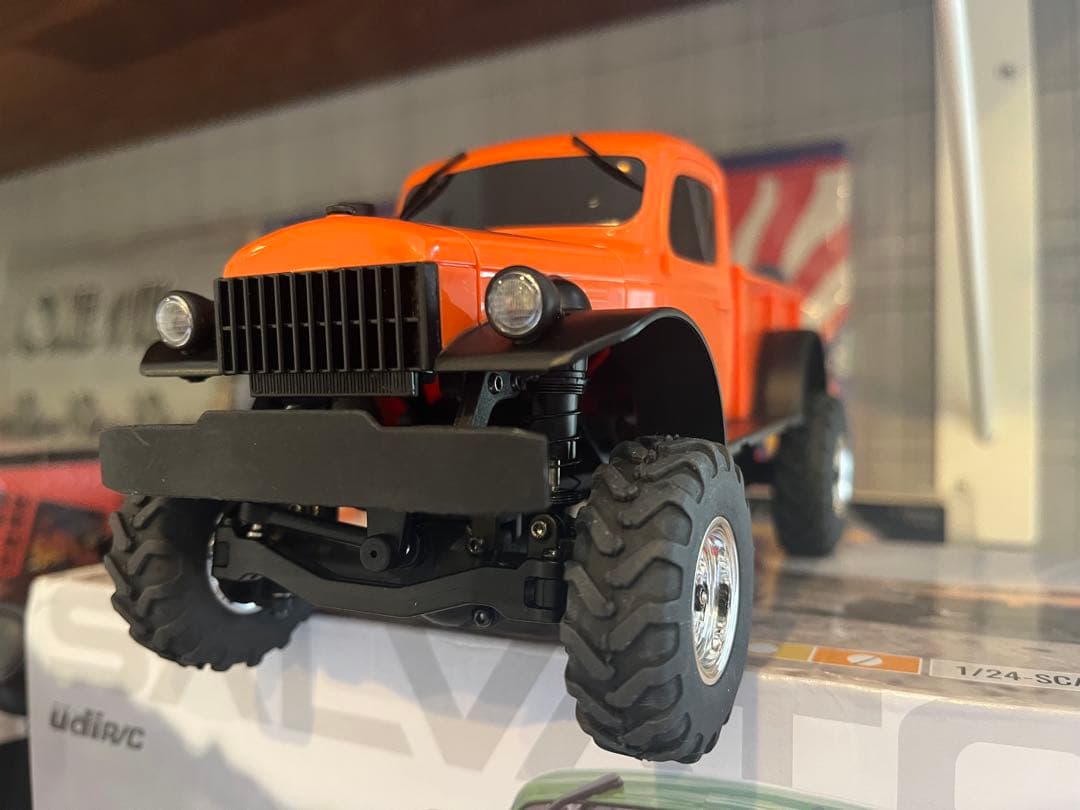 新品　RC クローラー　udirc 1/24 4x4 オフロードトラック