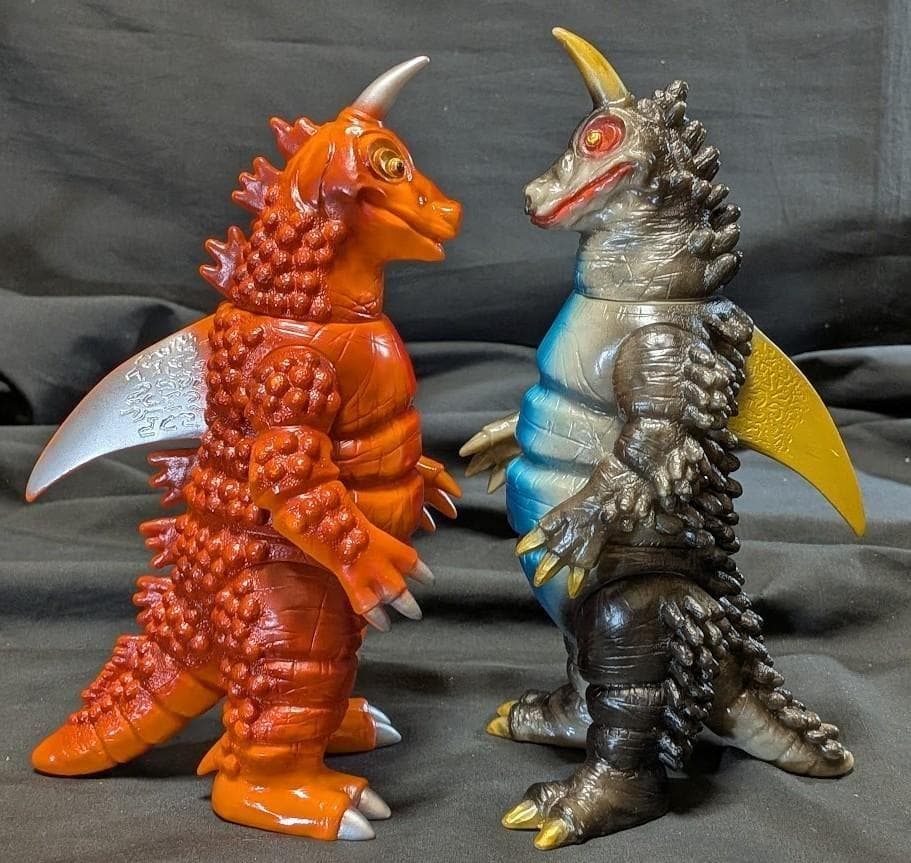 ブラックギラス＆レッドギラス「ウルトラマンレオ」登場（怪獣郷）ソフビ２体セット