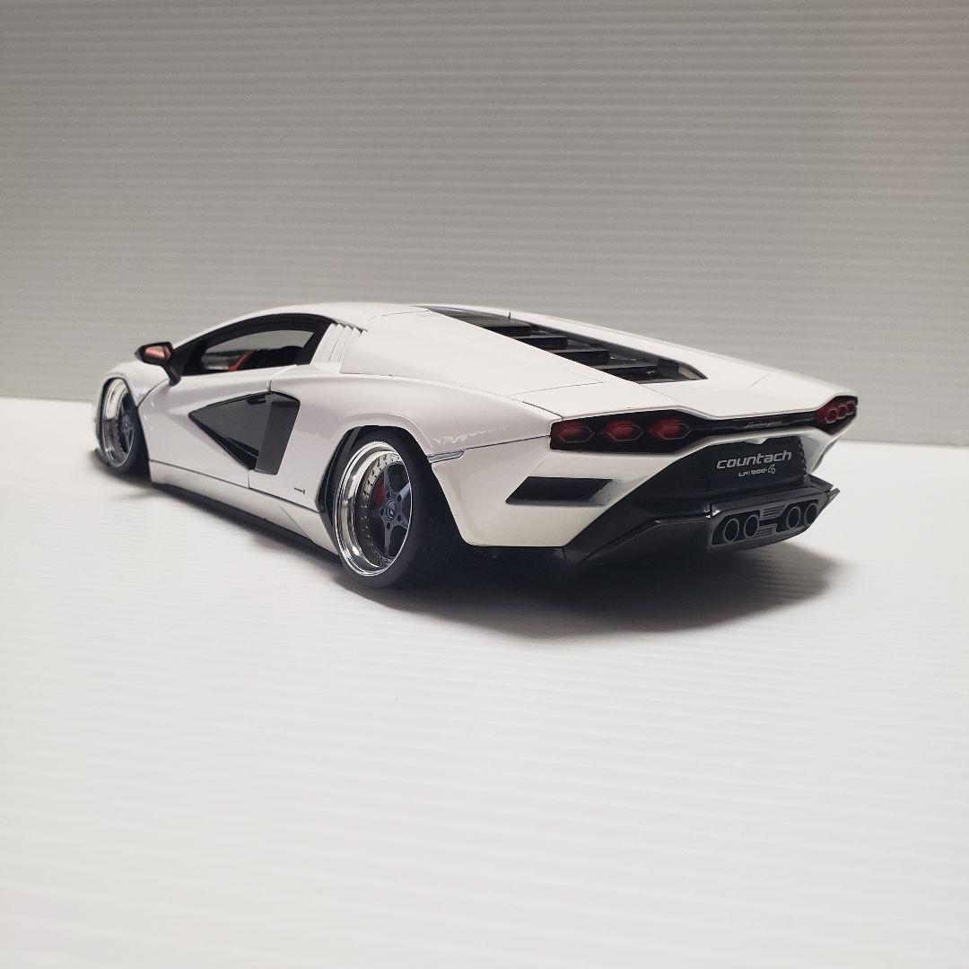 1/18 ランボルギーニカウンタック LPI 800-4 カスタム