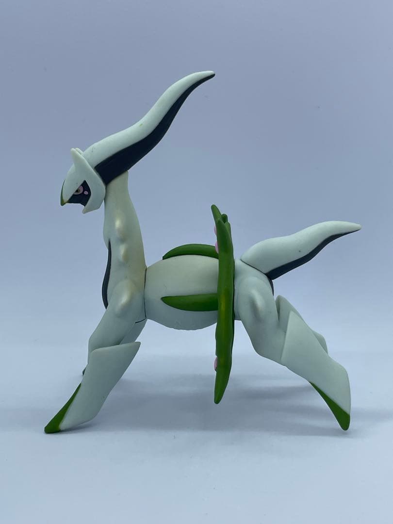 【希少】立体ポケモン図鑑　アルセウス(むしタイプ)