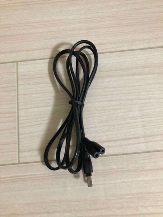 【美品】PS4本体 500GB CUH–2200プレステ4 カセット２枚付き