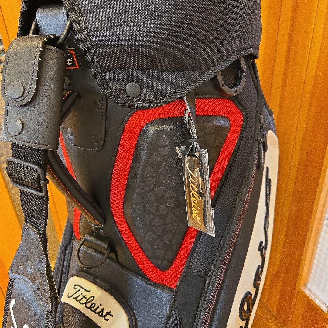 Titleist ゴルフバッグ・キャディバッグ タイトリスト黒/白/赤 プロ仕様