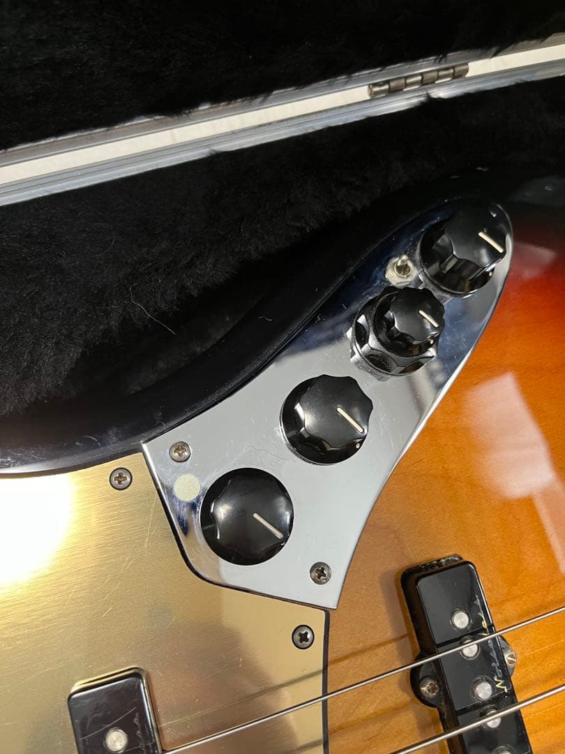 ベース Fender Deluxe Active Jazz Bass V