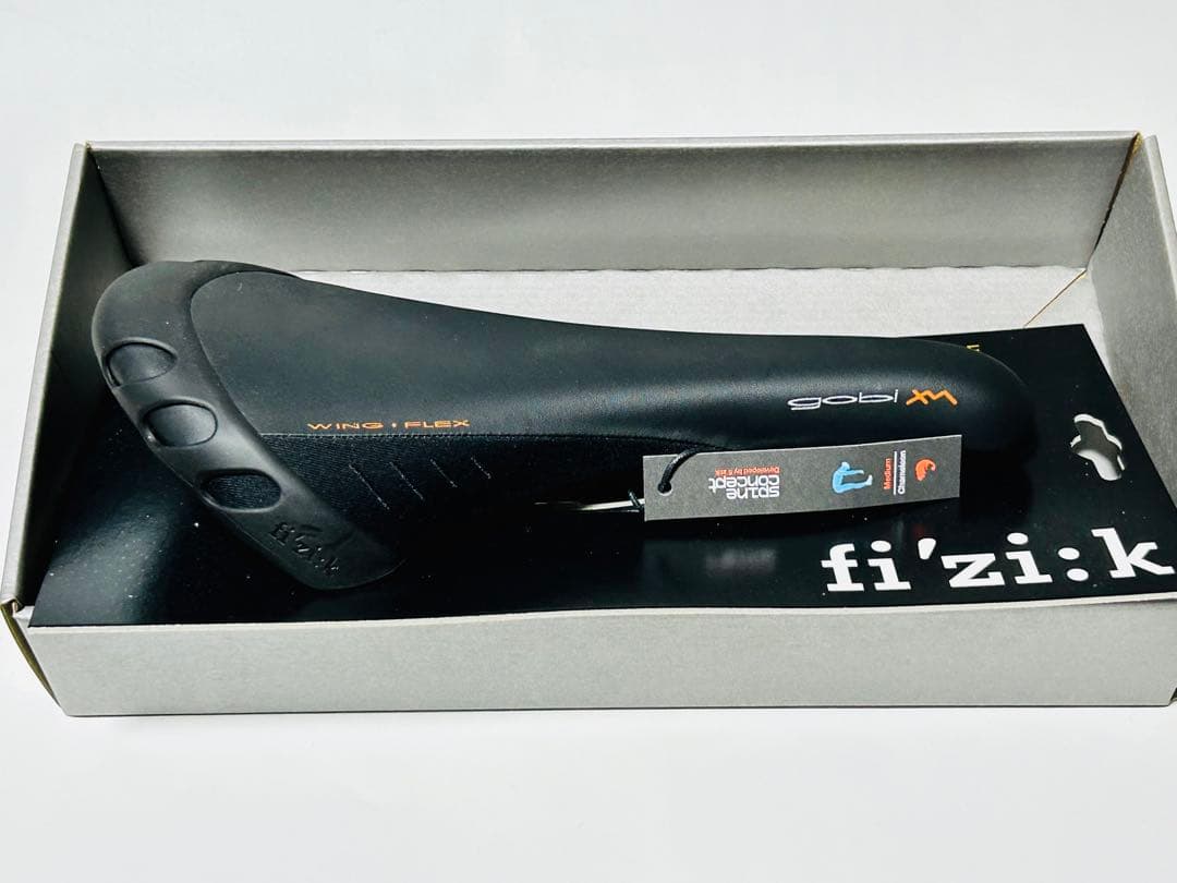 fi’zi:k 新品未使用品サドル