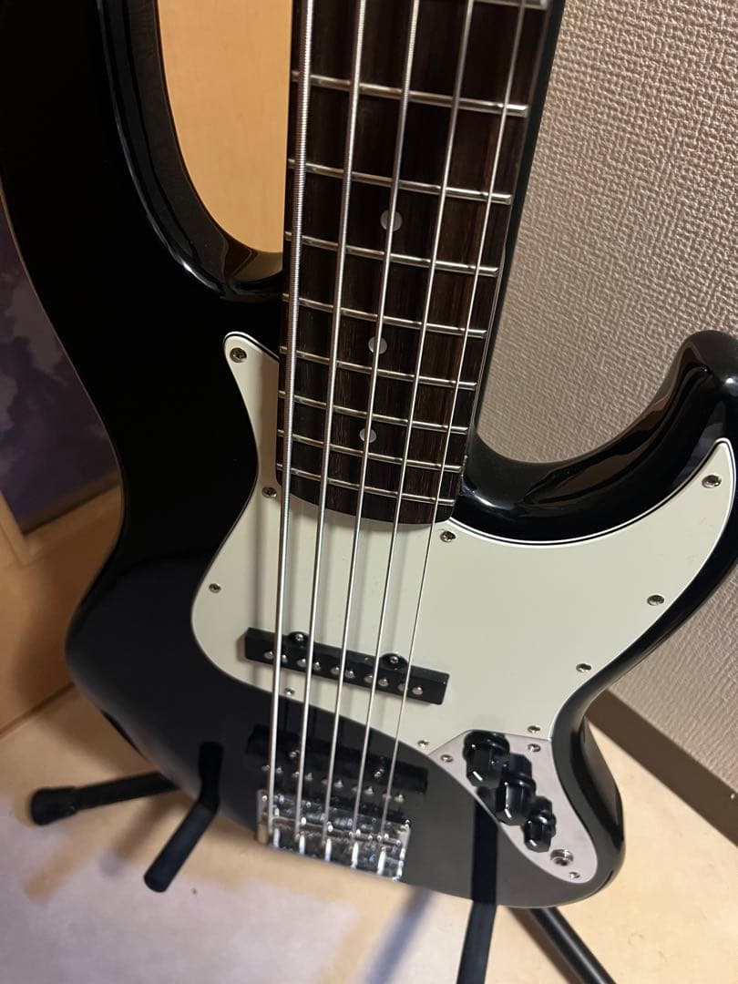 ベース Tagima Guitars TW-73 5 AWH Pickguard