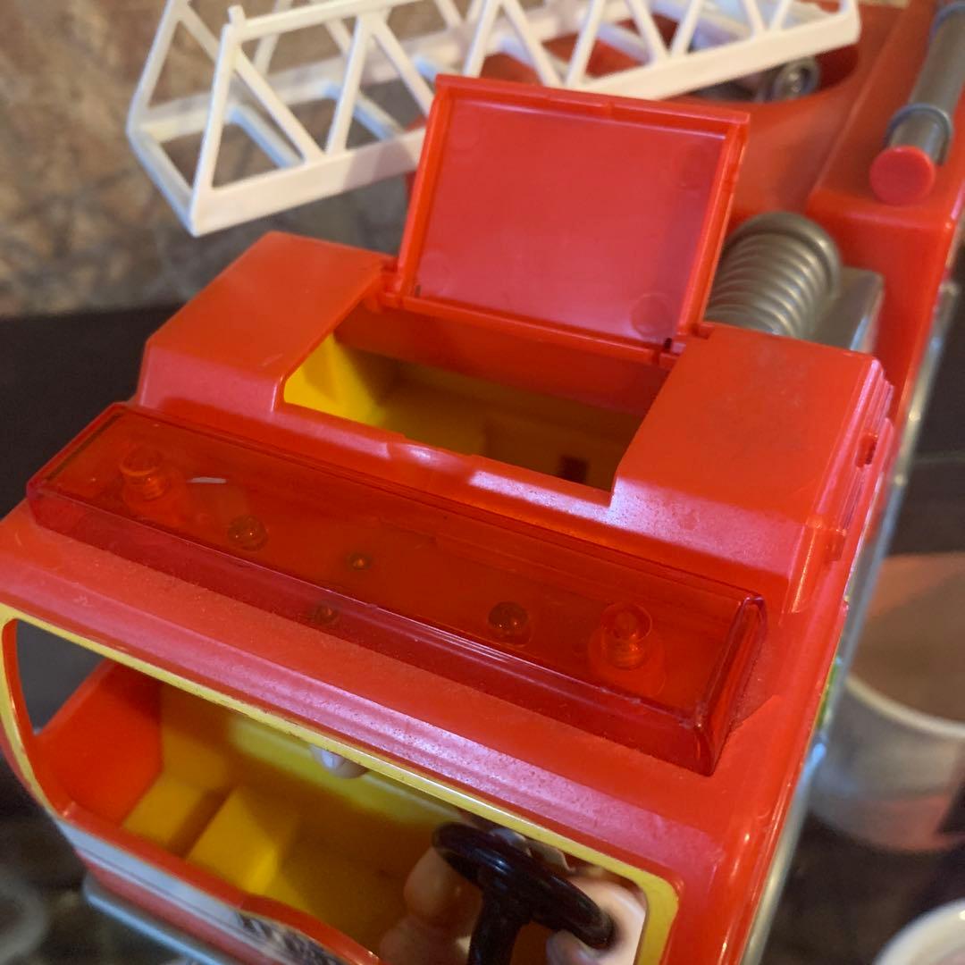 M&M's 消防車 チョコディスペンサー　レア
