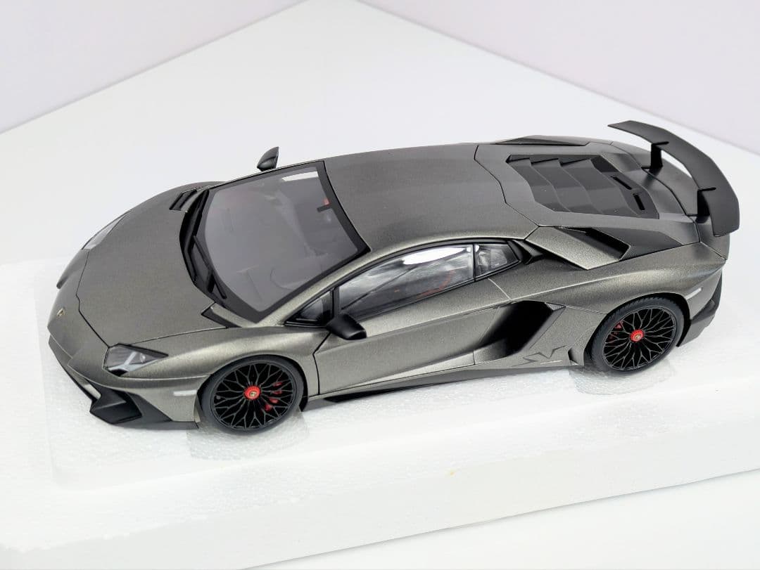 1/18 ミニカー オートアート ランボルギーニ アヴェンタドール　SV