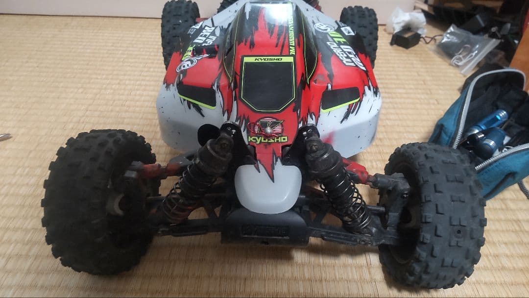 京商 1/8 インファーノNEO 3.0VE 車体