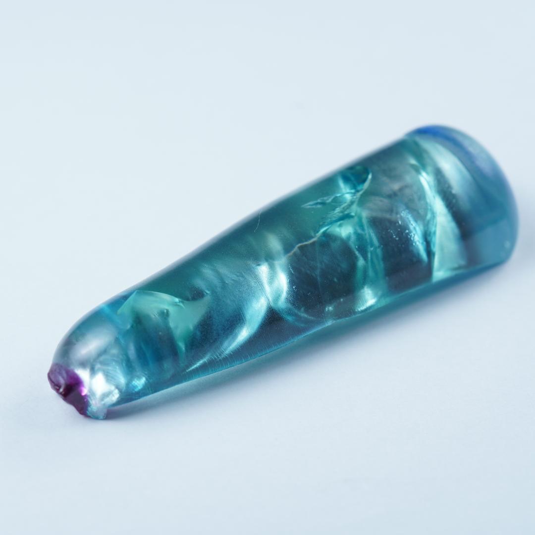 85.26ct パライバカラー 合成サファイア ハーフブール