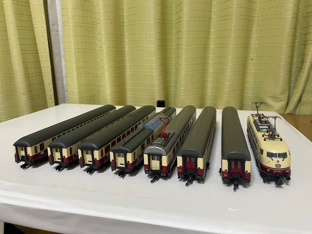 DB103電気機関車（DCCサウンド）＋TEEラインゴルト風客車7両セット