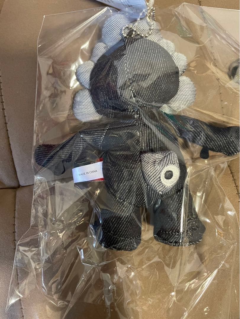 新品タグ付き　ミャクミャク EDWIN エドウィン チェーン付きぬいぐるみ