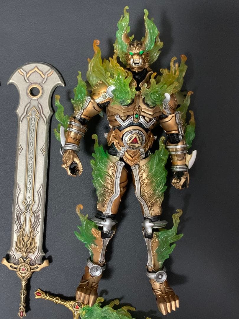 魔戒可動 牙狼 キバ セット 魔道具シルヴァ フィギュア