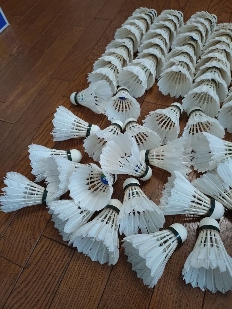 バドミントンシャトル　ヨネックス　ニューオフィシャル　中古120球