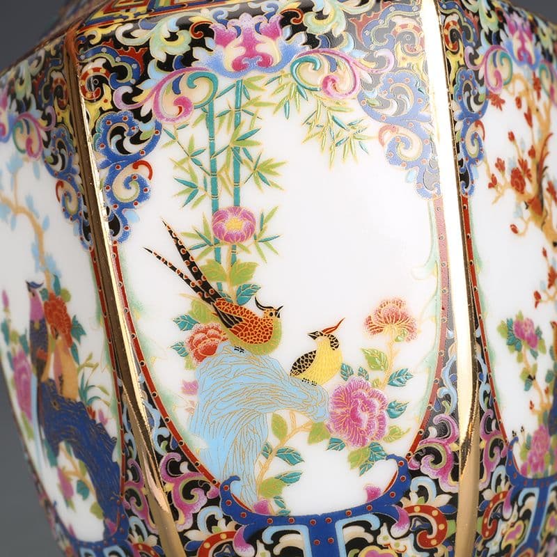 乾隆琺瑯彩六方瓶 景徳鎮 陶磁器 装飾品 現代工芸品 美術品 置物