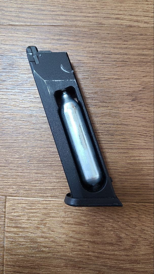 ゆうもCarbon8 CZ P09 CO2エアガン18禁マガジン１本