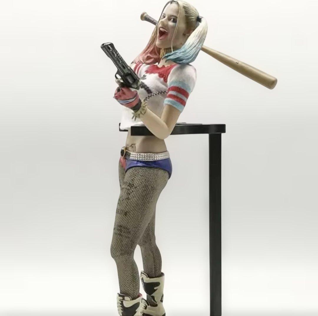30cm ハーレイクイン 1/6 バットマン スーサイド スクワッド　フィギュア