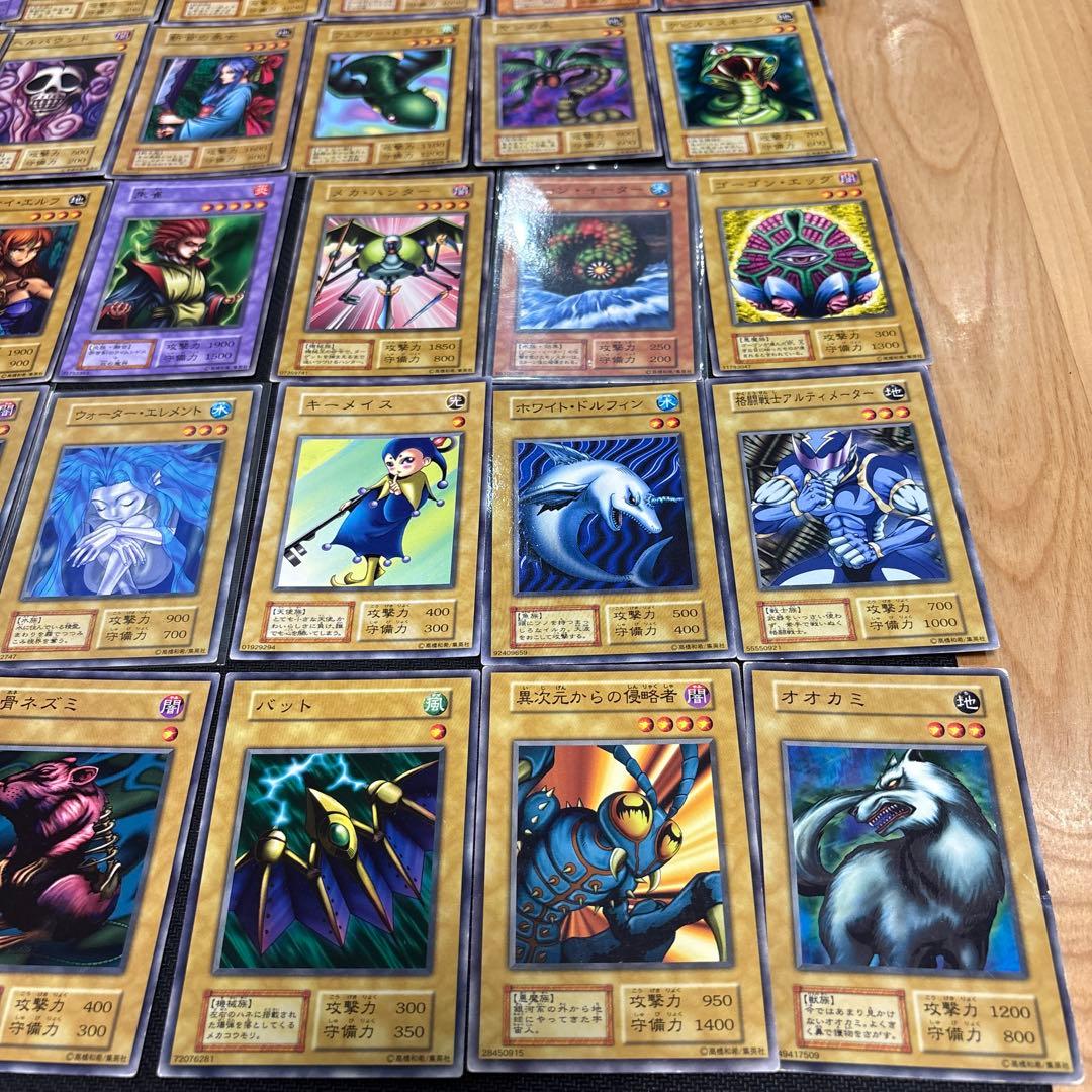 遊戯王　初期カード　200枚以上まとめ売り　絶版グッズ付き