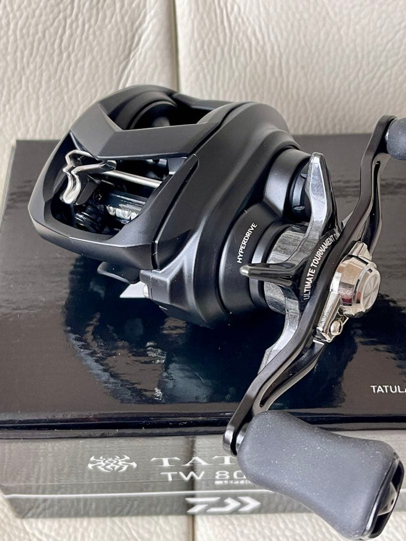 【廃盤新品未使用】ダイワ 22タトゥーラTW80L 漆黒180g軽量ザイオン