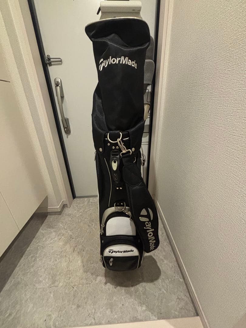 TaylorMade キャディバッグ 白黒