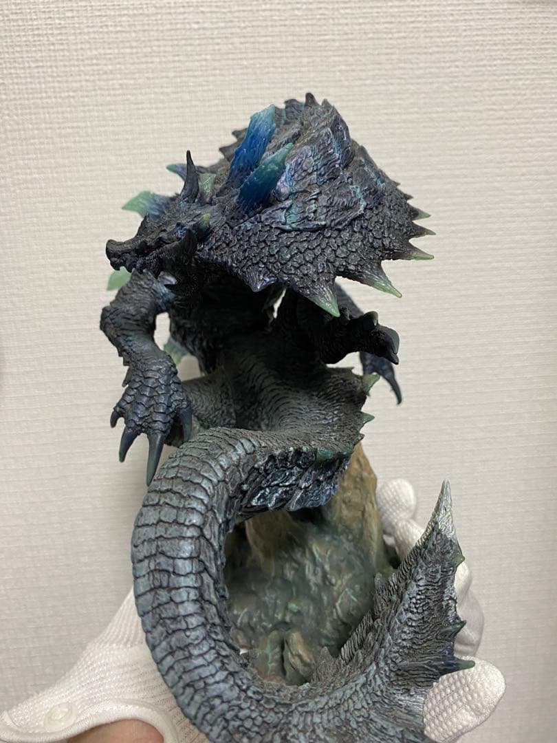 ラギアクルス希少種　フィギュア