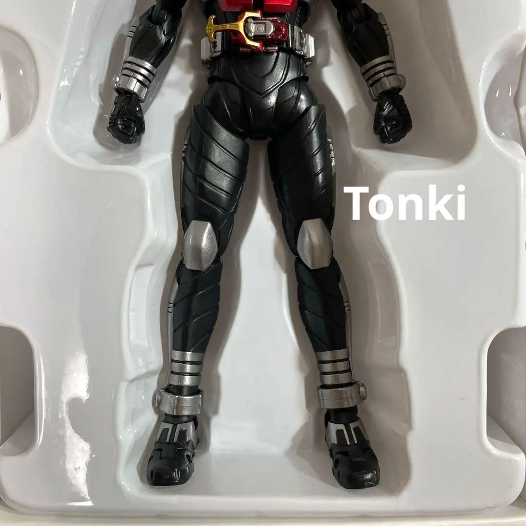 S.H.Figuarts（真骨彫製法） 仮面ライダーカブト ライダーフォーム