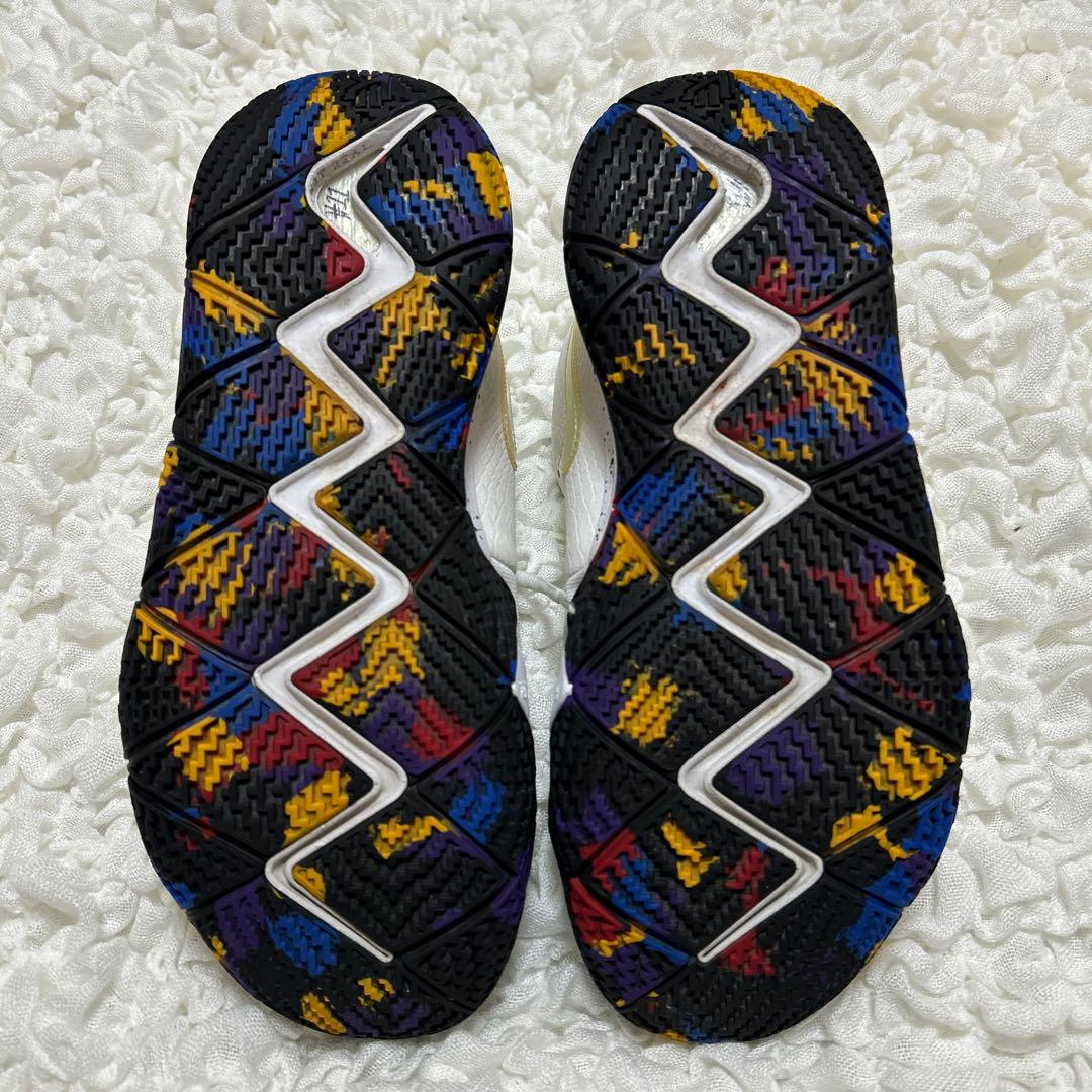 NIKE☆カイリー4