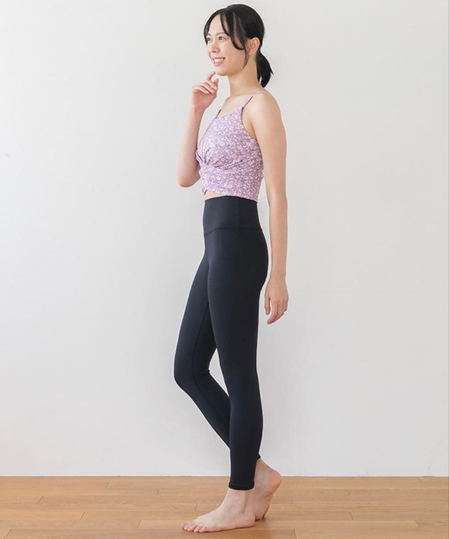 ⭐︎新品 【SUKALA】ショートタンクトップ＆レギンスセットアップ