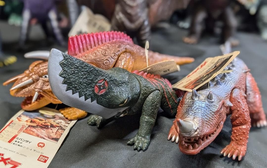 昭和～平成ガメラ＆対戦怪獣（バンダイ）ソフビ タグ付コンプリート17体セット