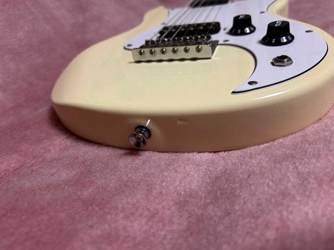 Vox ミニエレキギター クリームカラー