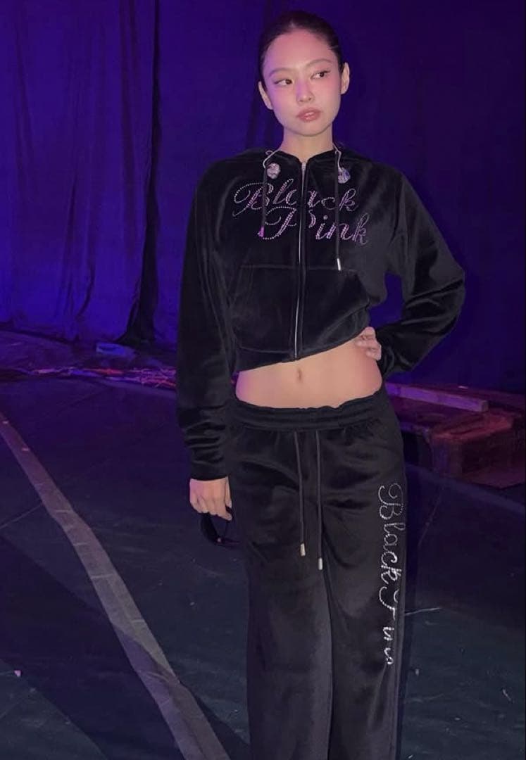 BLACKPINK 【会場限定】Mサイズ　ベロアロングパンツ（BLACK）