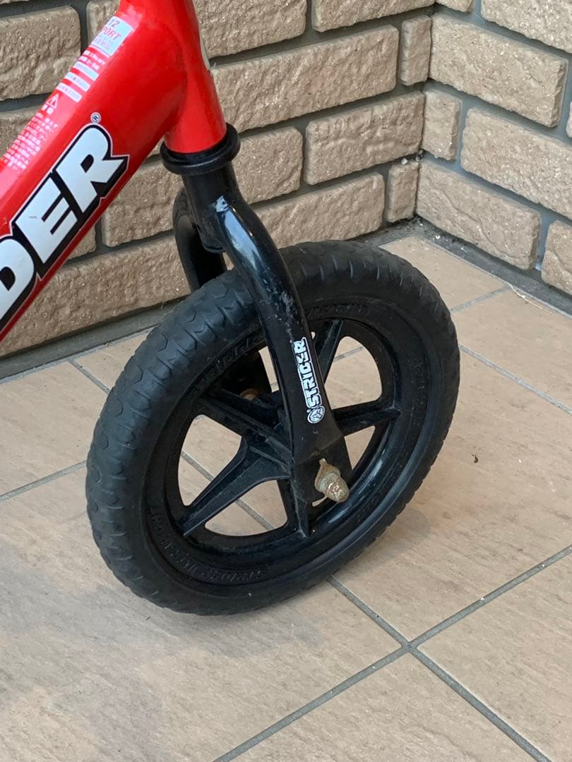 【美品】ストライダー スポーツモデル 12インチ　日本正規品