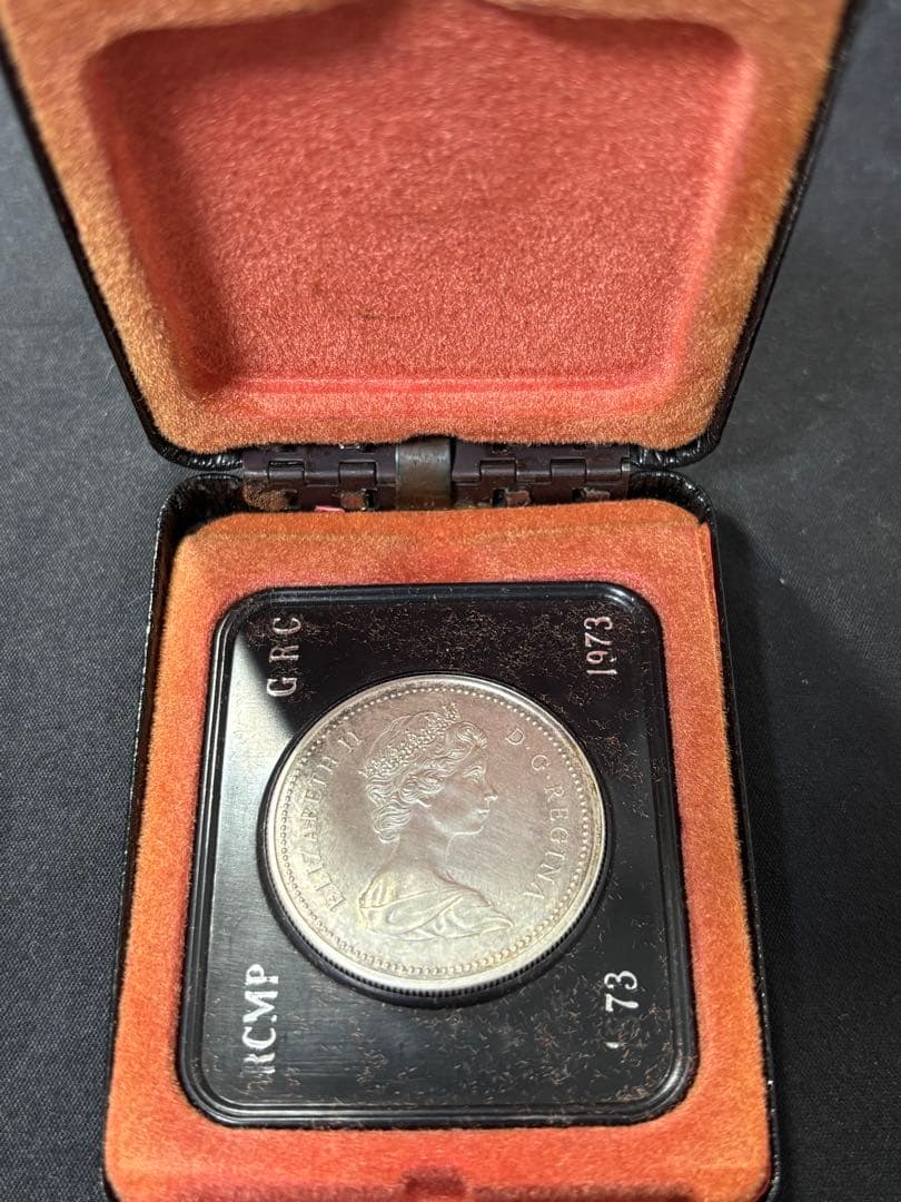 【Sv500】1973年 カナダ エリザベス女王 1ドル銀貨 大型銀貨 ケース付