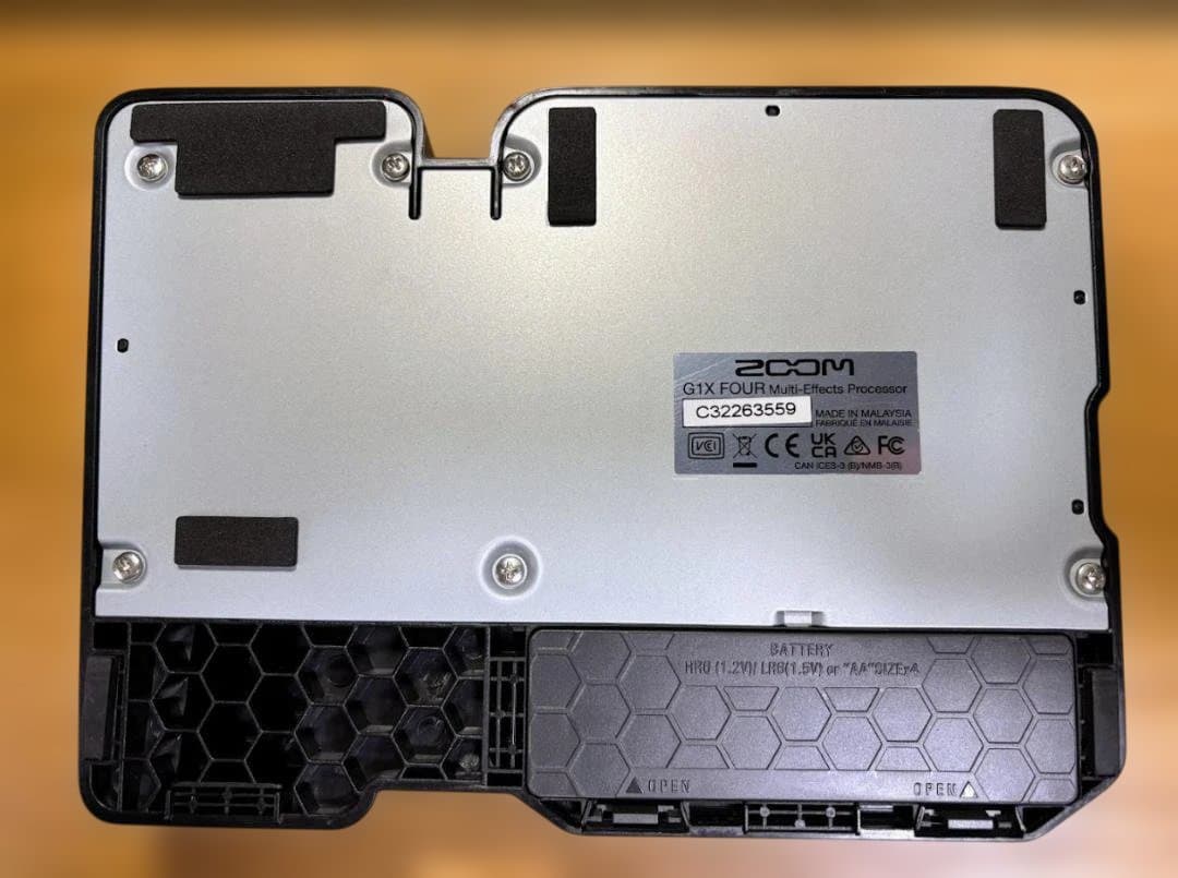 Zoom G1X FOUR ギターエフェクター