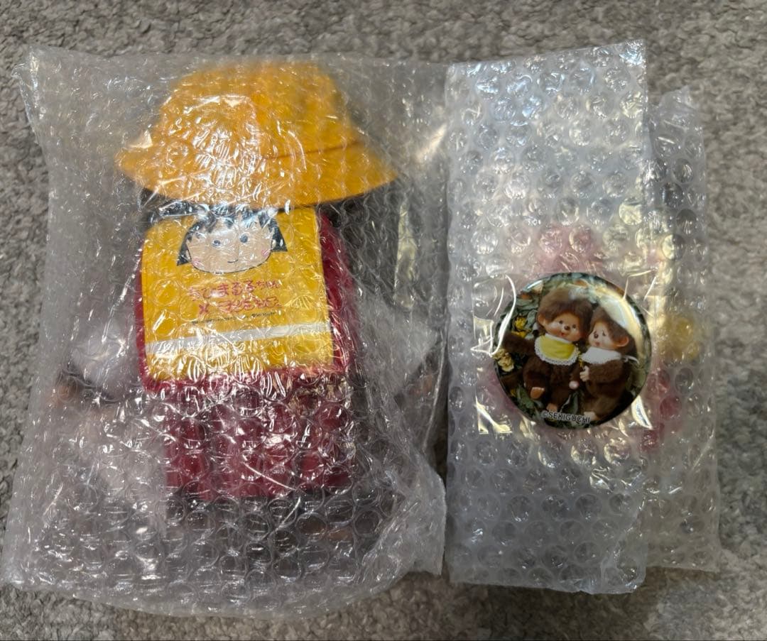 3セット　ちびまる子ちゃん x モンチッチ 缶バッチ