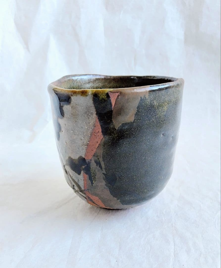 鉄釉掛分花文筒茶盌 (吉川水城 作) 未使用 新品同様