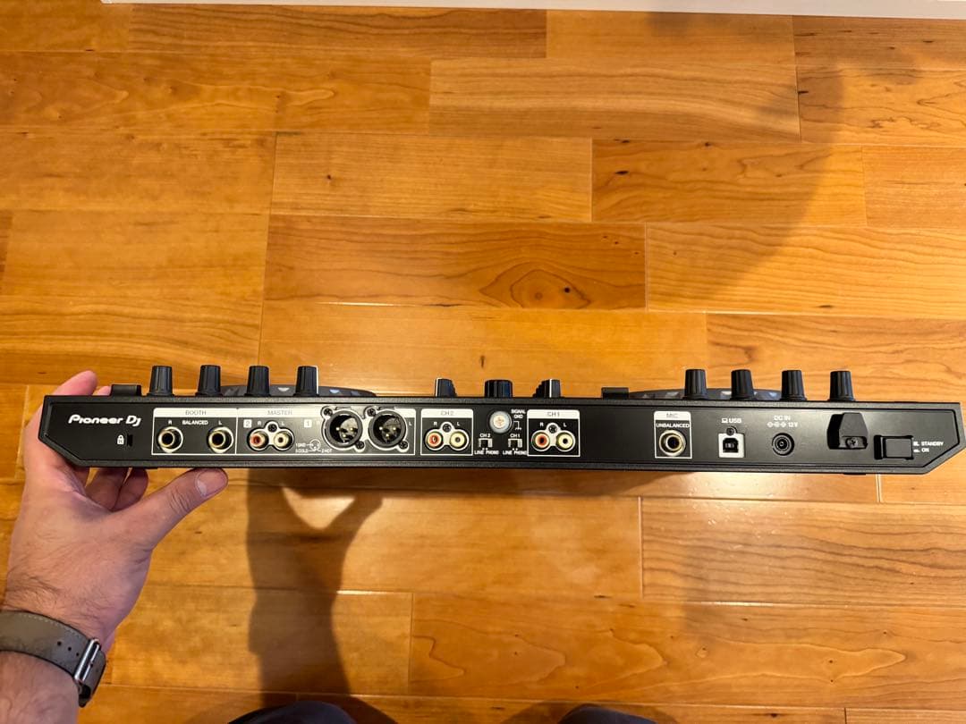 Pioneer DJ DDJ-SR2 DJコントローラー