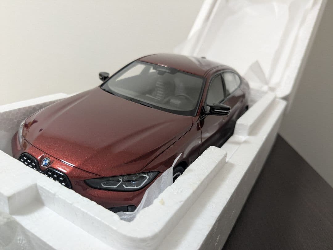 京商　OttO　　4シリーズ　GT Sprit　ミニカー　1/18　車