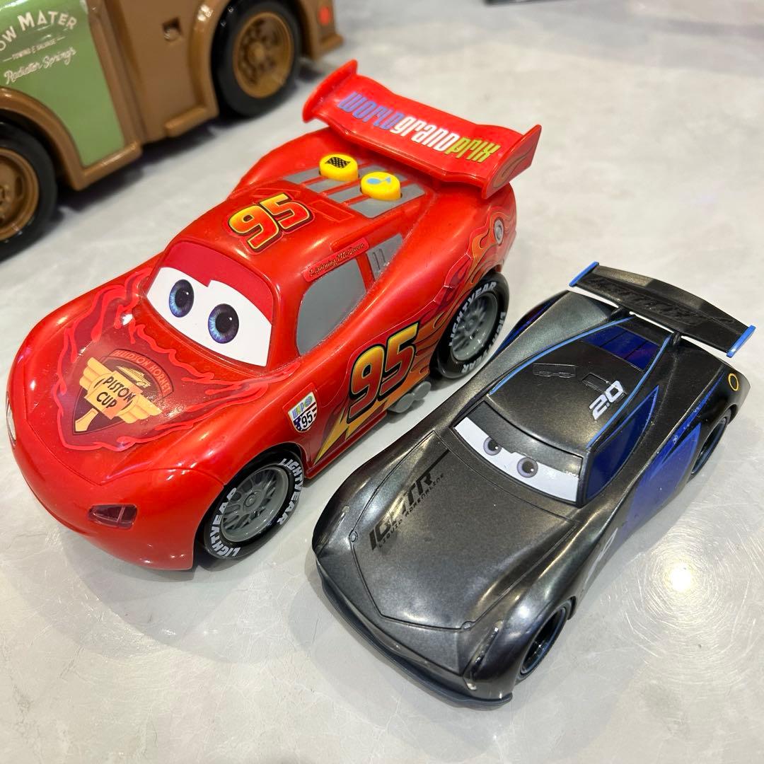 カーズ　トミカ　ミニカー　ラジエータスプリングス　コース　ディズニー　セット