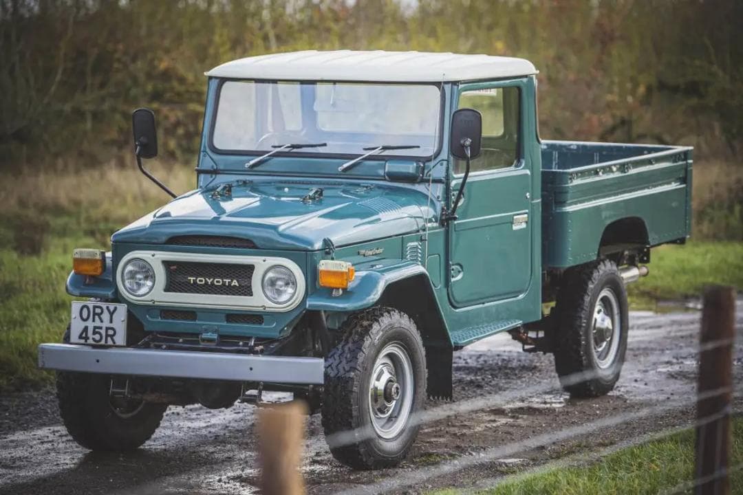 【新品】FMS トヨタ ランドクルーザー FJ45 ピックアップ 1/12