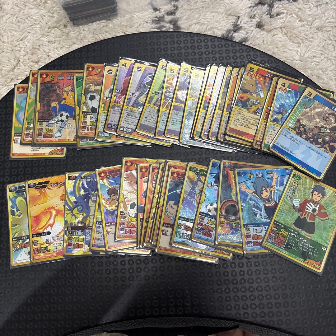 イナズマイレブン TCG レア被りなし 左はGO 真ん中は無印