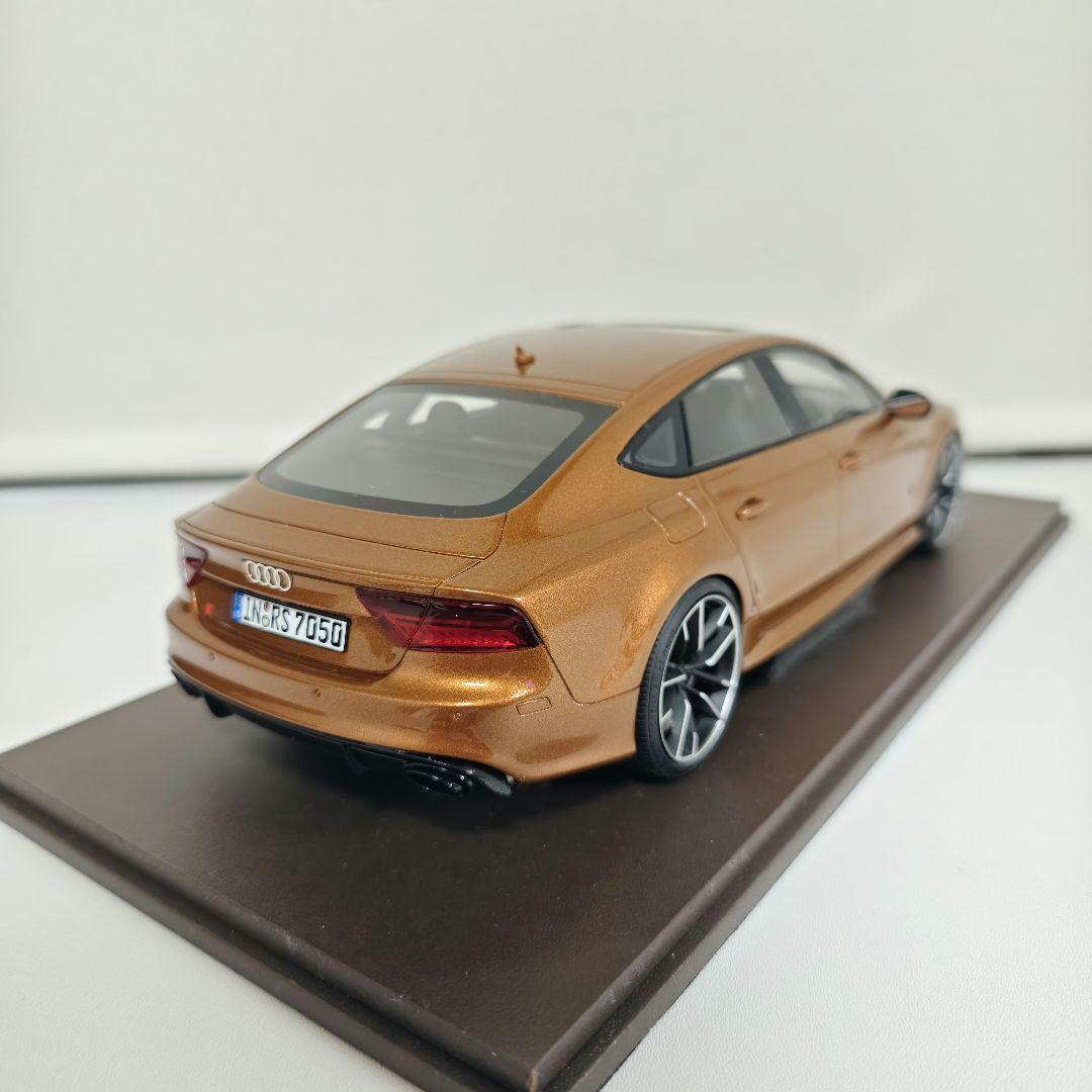 MOTORHELIX Audi RS7 1/18 限定28/50